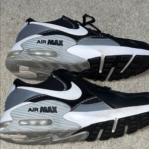 Nike Men's Air Max Black, White & Gray Athletic Sneakers